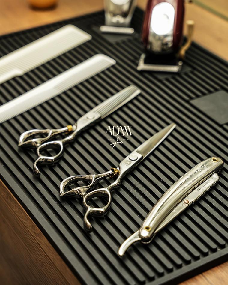 Clippers and combs laid out at a station